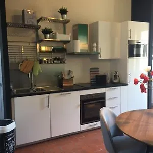 Le Mondrian Atypique Intra-muros , Avignon France